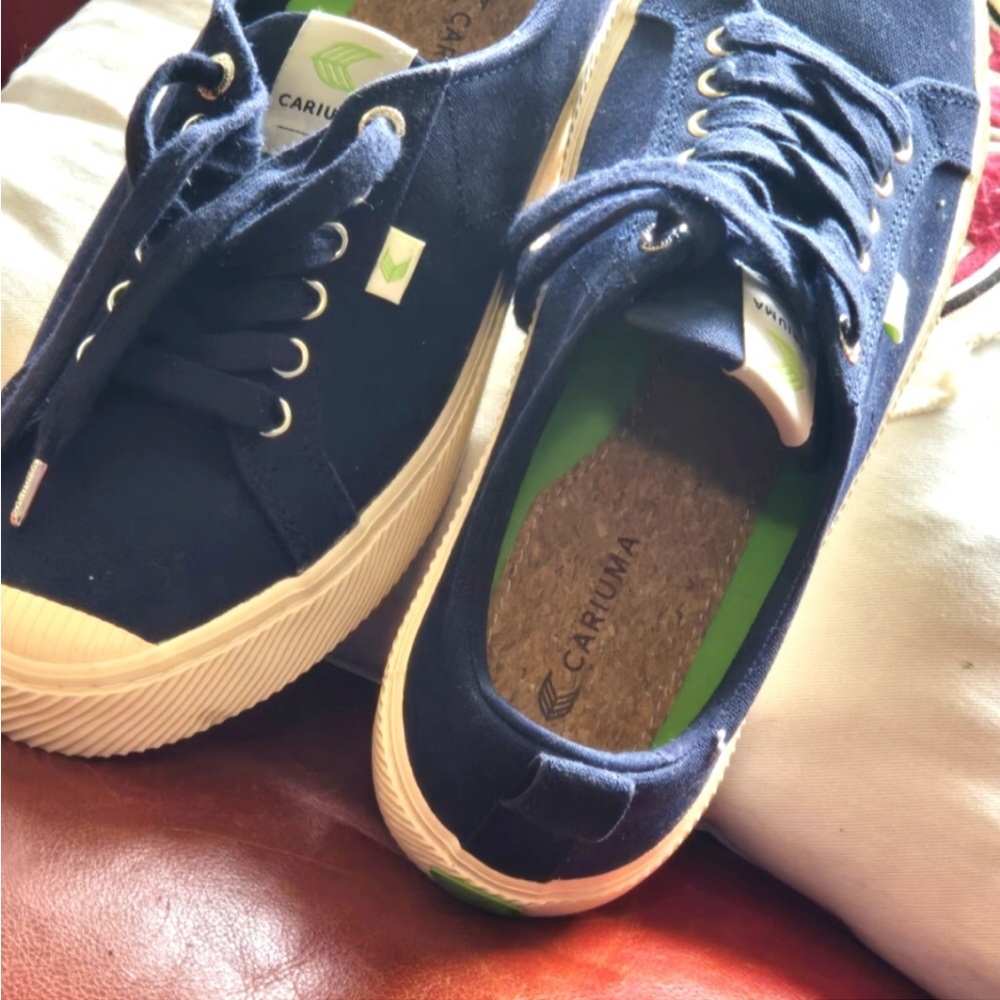 Cariuma, Size 10 Canvas, Navy Blue, Low OCA Shoes!